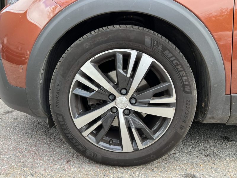 PEUGEOT 3008 1.2 130ch Allure - TOIT OUVRANT - DISTRIBUTION OK
