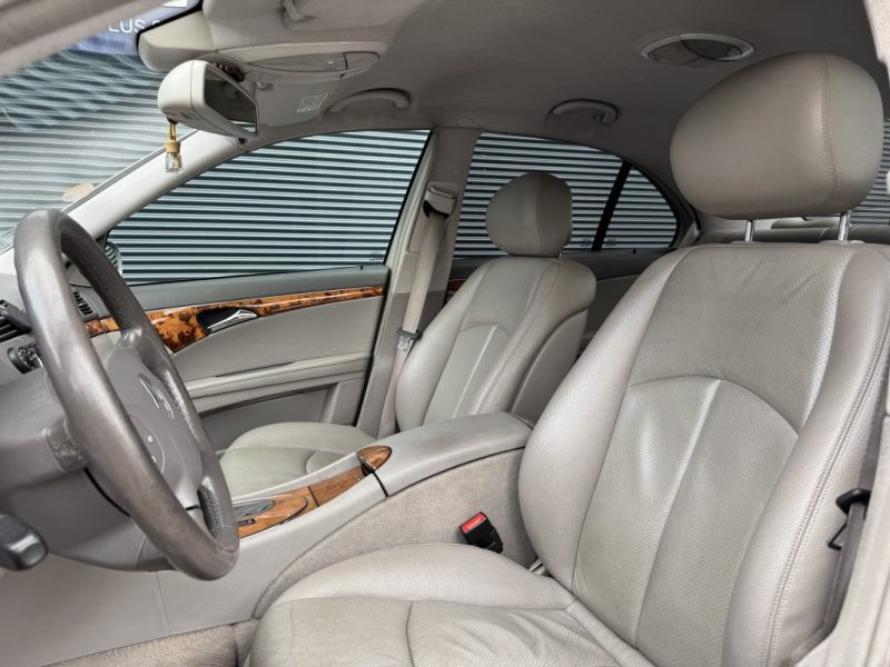 MERCEDES CLASSE E200 122cv ÉLÉGANCE 