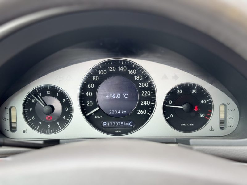 MERCEDES CLASSE E200 122cv ÉLÉGANCE 