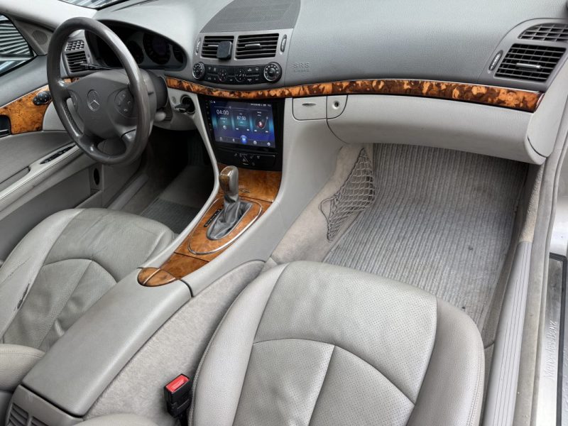 MERCEDES CLASSE E200 122cv ÉLÉGANCE 