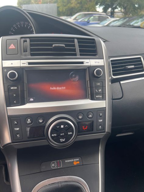 TOYOTA VERSO 2014 112 D-4D Business 5 places