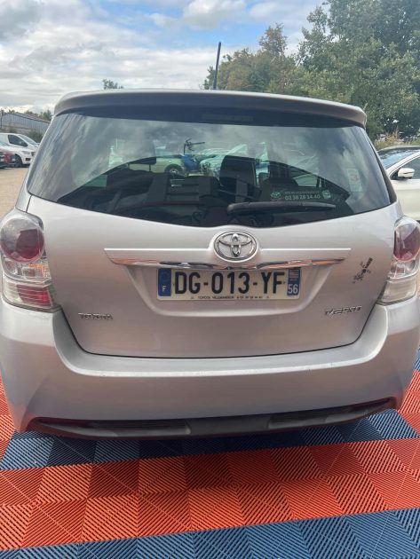 TOYOTA VERSO 2014 112 D-4D Business 5 places