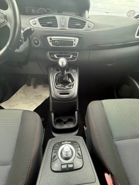 RENAULT GRAND SCÉNIC 3 PHASE 3 1.2I - 16V TCE 130CV CRIT'AIR 1 2013