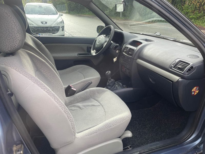 RENAULT CLIO 1.2i 60CH