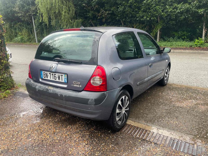 RENAULT CLIO 1.2i 60CH