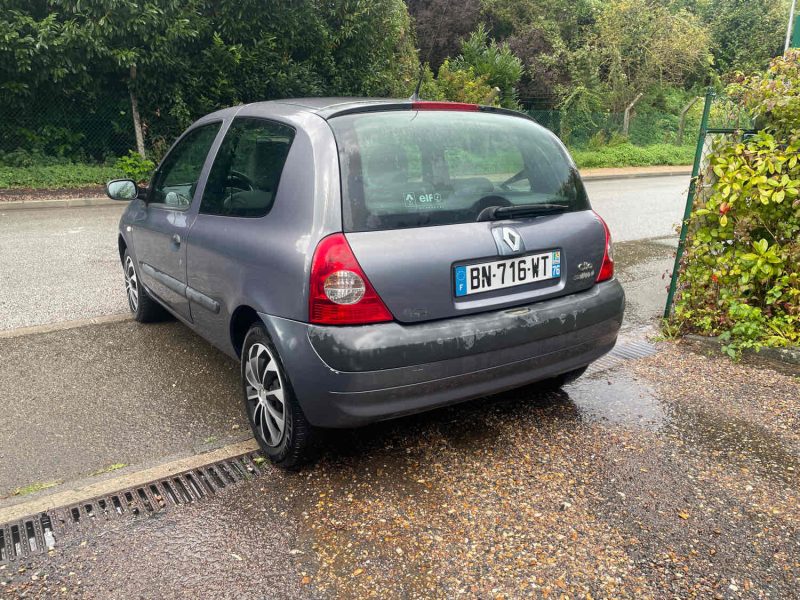 RENAULT CLIO 1.2i 60CH