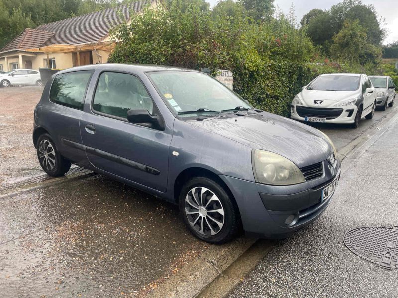 RENAULT CLIO 1.2i 60CH