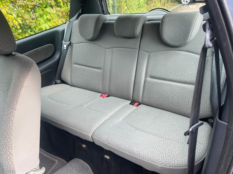 RENAULT CLIO 1.2i 60CH