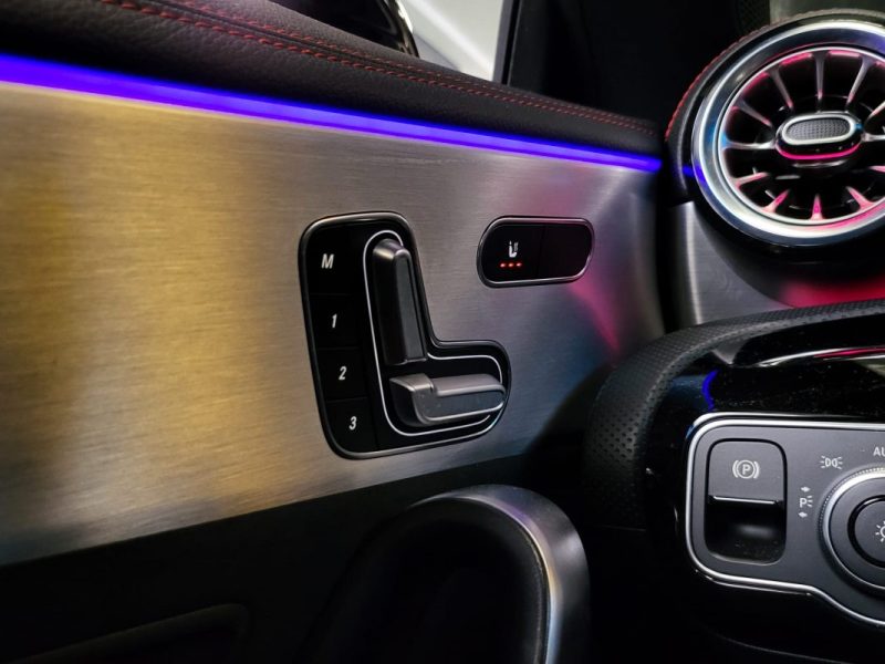 MERCEDES CLA 250e 220cv AMG LINE TOIT OUVRANT / PACK PREMIUM / CARPLAY/ 360°