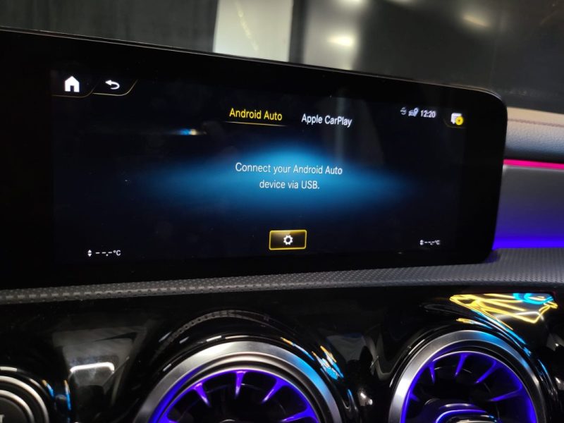 MERCEDES CLA 250e 220cv AMG LINE TOIT OUVRANT / PACK PREMIUM / CARPLAY/ 360°