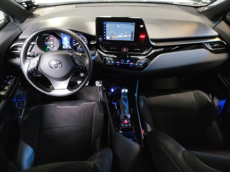 TOYOTA C-HR 1.8 122H COLLECTION / VOLANT CHAUFFANT / SIEGES ELECTRIQUES + CHAUFFANTS / APPLE CARPLAY