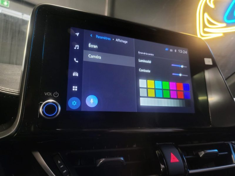 TOYOTA C-HR 1.8 122H COLLECTION / VOLANT CHAUFFANT / SIEGES ELECTRIQUES + CHAUFFANTS / APPLE CARPLAY