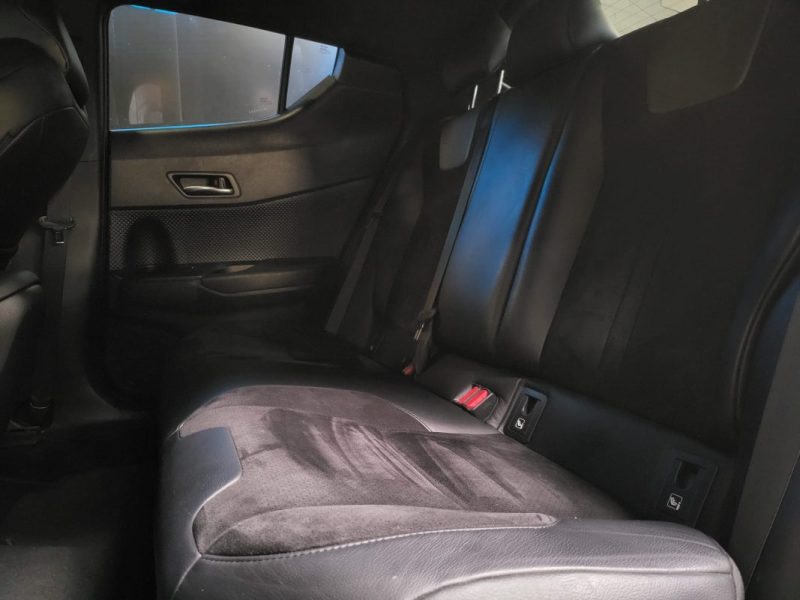 TOYOTA C-HR 1.8 122H COLLECTION / VOLANT CHAUFFANT / SIEGES ELECTRIQUES + CHAUFFANTS / APPLE CARPLAY