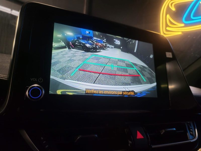 TOYOTA C-HR 1.8 122H COLLECTION / VOLANT CHAUFFANT / SIEGES ELECTRIQUES + CHAUFFANTS / APPLE CARPLAY