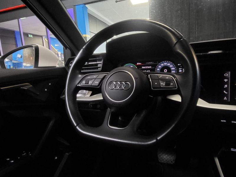 AUDI A3 SPORTBACK 40 TFSIe 204ch / CAMERA DE RECUL / CARPLAY / KEYLESS / MODES DE CONDUITES