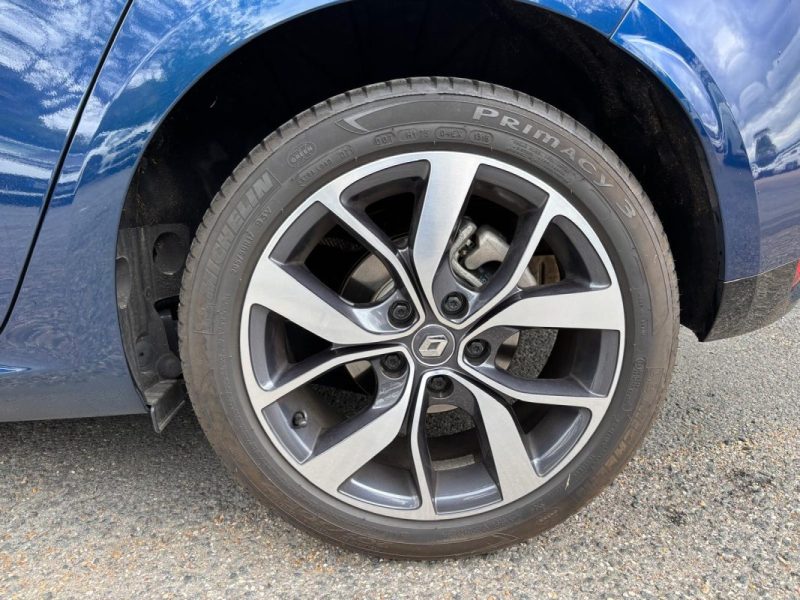 RENAULT MEGANE IV 1.2 TCE 130 INTENS