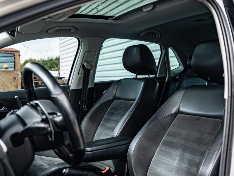 VOLKSWAGEN POLO 2012