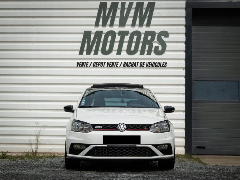 VOLKSWAGEN POLO 2012