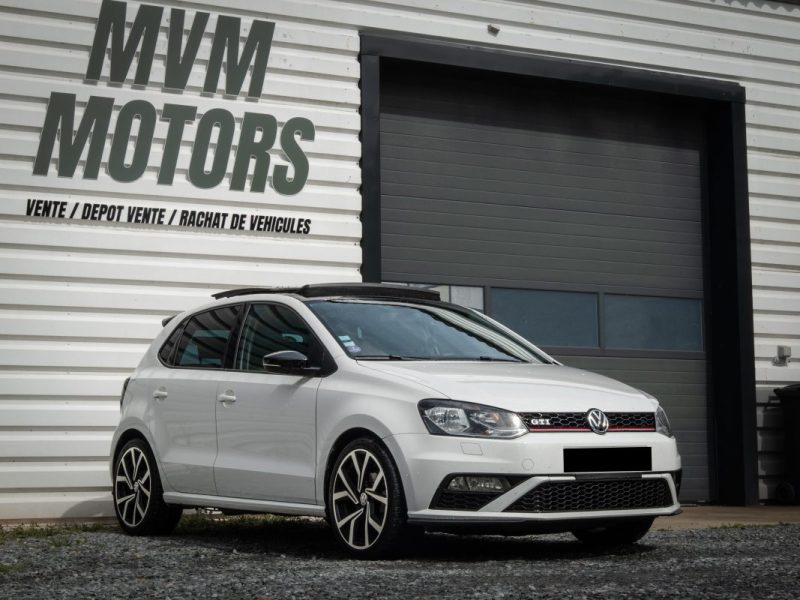 VOLKSWAGEN POLO 2012