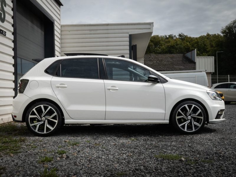 VOLKSWAGEN POLO 2012