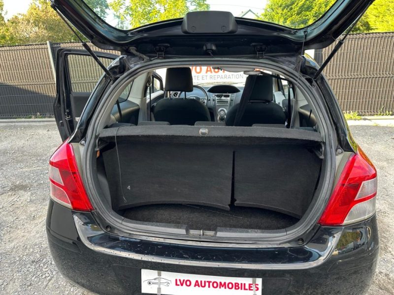 Toyota Yaris 1.4 D-4D Active 90 ch garantie 12 mois