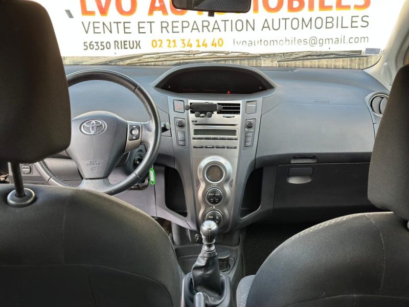 Toyota Yaris 1.4 D-4D Active 90 ch garantie 12 mois