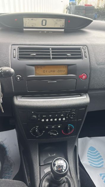 CITROEN C4 1,4 16v CONFORT 90