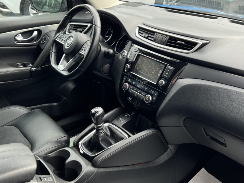 NISSAN QASHQAI II PHASE 2 TEKNA + 1.3 DIG-T 140 cv 2WD 1ERE MAIN TOIT PANO APPLE CARPLAY Garantie1an