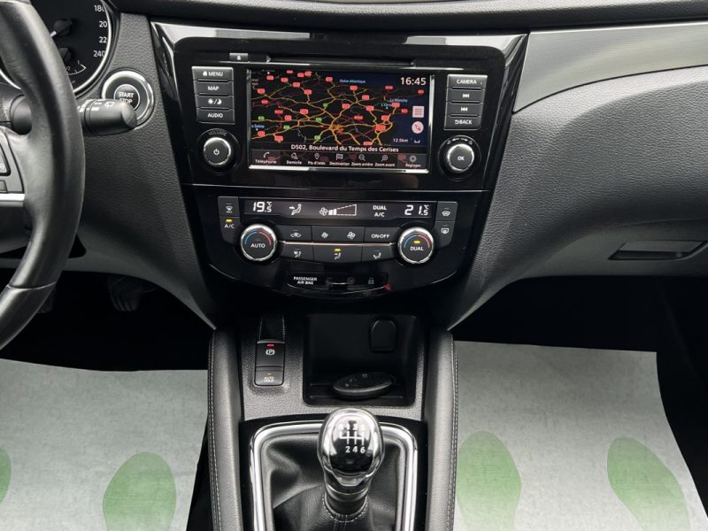 NISSAN QASHQAI II PHASE 2 TEKNA + 1.3 DIG-T 140 cv 2WD 1ERE MAIN TOIT PANO APPLE CARPLAY Garantie1an