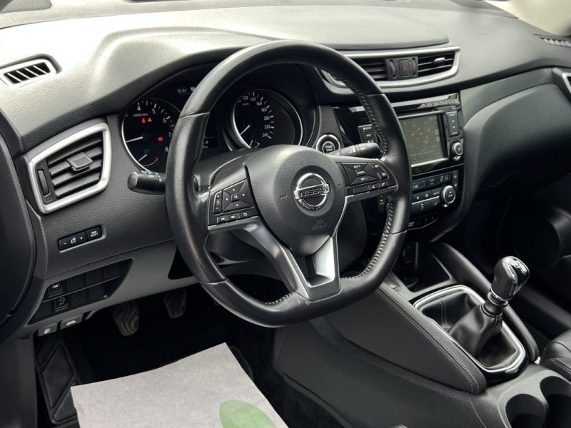NISSAN QASHQAI II PHASE 2 TEKNA + 1.3 DIG-T 140 cv 2WD 1ERE MAIN TOIT PANO APPLE CARPLAY Garantie1an