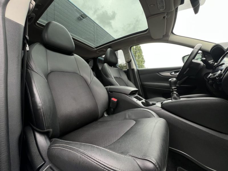 NISSAN QASHQAI II PHASE 2 TEKNA + 1.3 DIG-T 140 cv 2WD 1ERE MAIN TOIT PANO APPLE CARPLAY Garantie1an