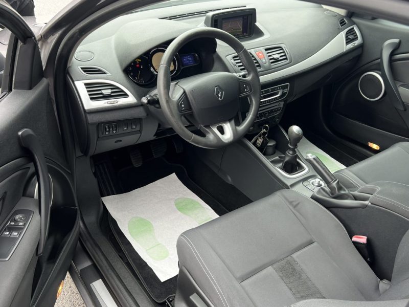 RENAULT MEGANE 3 III COUPE 1.5 DCI 110 Cv BVM6 / GPS TOMTOM BLUETOOTH CRIT AIR 2 - GARANTIE 1 AN