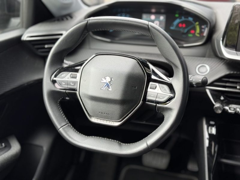 PEUGEOT e-208 136ch Style - Entretien Complet Peugeot