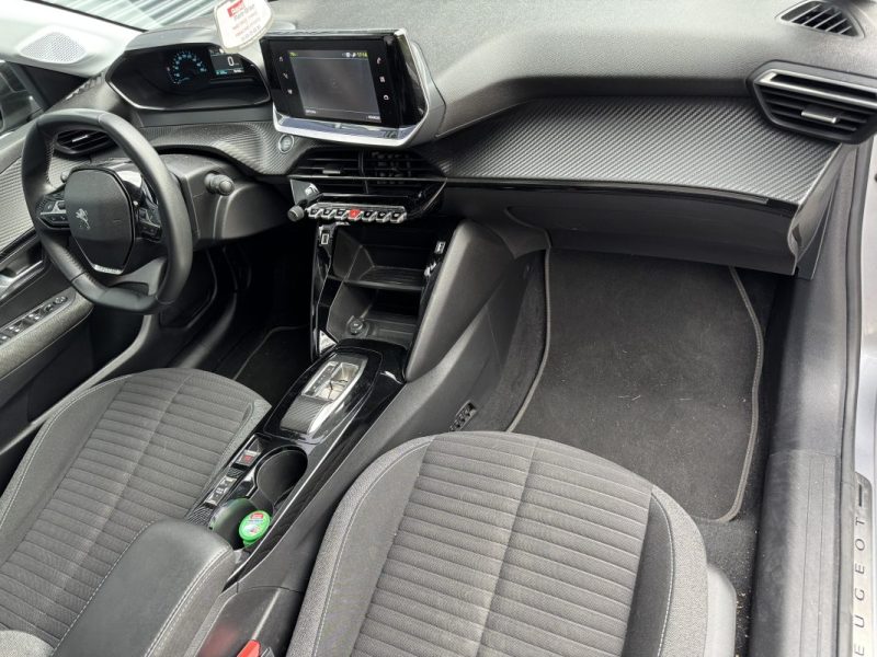 PEUGEOT e-208 136ch Style - Entretien Complet Peugeot