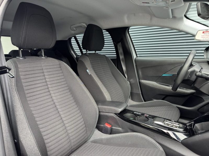 PEUGEOT e-208 136ch Style - Entretien Complet Peugeot