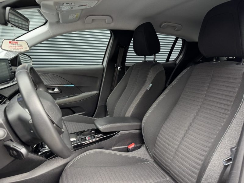 PEUGEOT e-208 136ch Style - Entretien Complet Peugeot