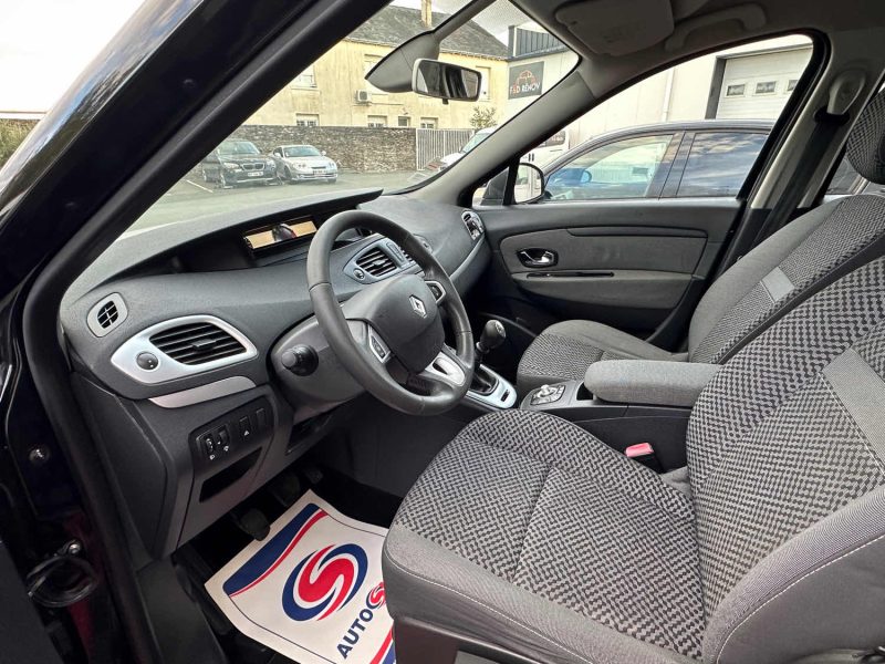 RENAULT MEGANE SCENIC 2011