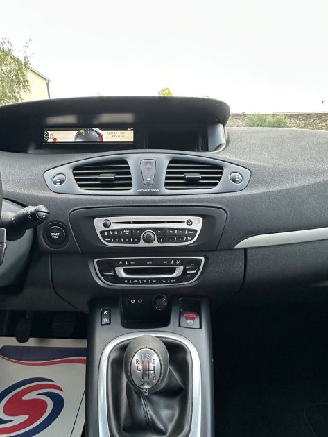 RENAULT MEGANE SCENIC 2011