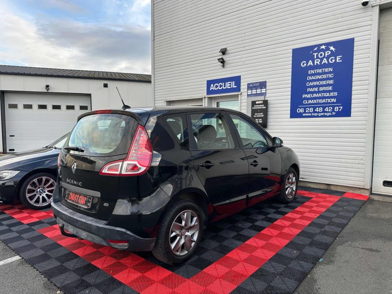 RENAULT MEGANE SCENIC 2011