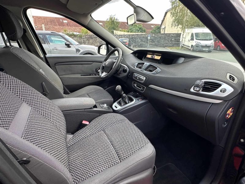 RENAULT MEGANE SCENIC 2011