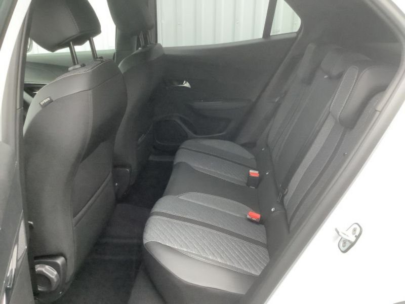 Peugeot 2008 Hybrid 145 e-DCS6 Allure