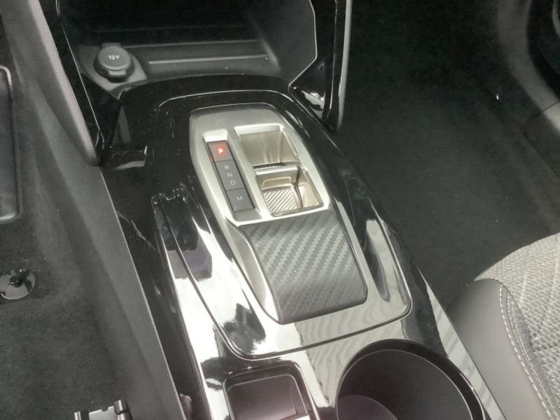 Peugeot 2008 Hybrid 145 e-DCS6 Allure