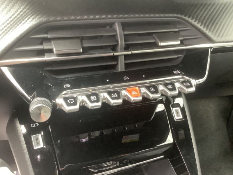 Peugeot 2008 Hybrid 145 e-DCS6 Allure