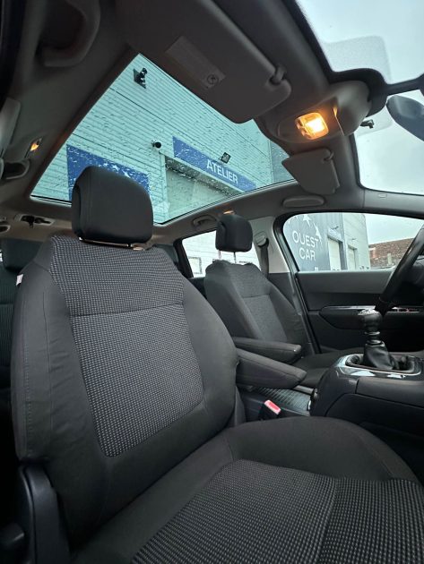 PEUGEOT 5008 2009