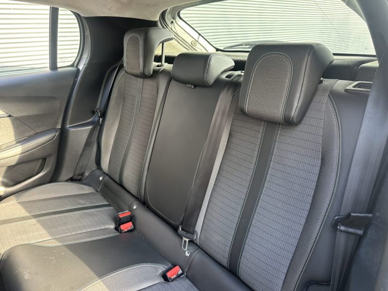 PEUGEOT 208 1.2 PureTech 100ch EAT8 allure