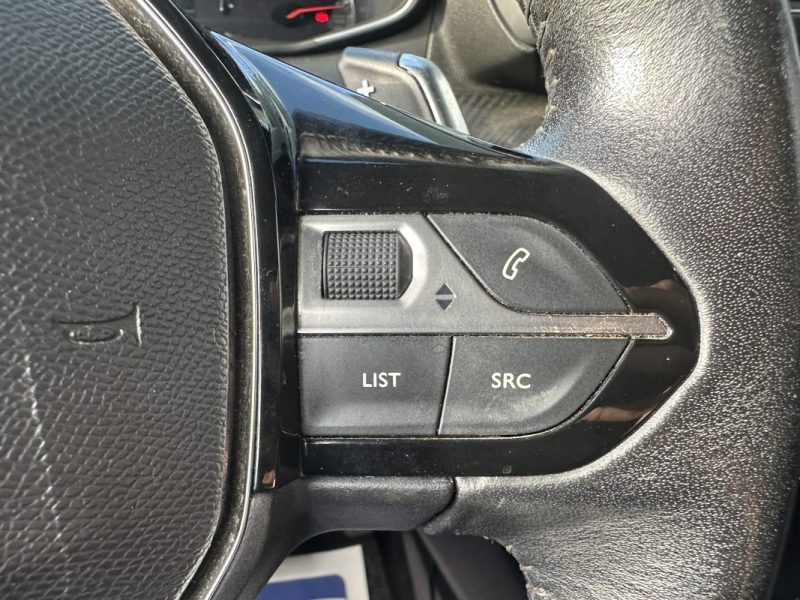 PEUGEOT 208 1.2 PureTech 100ch EAT8 allure