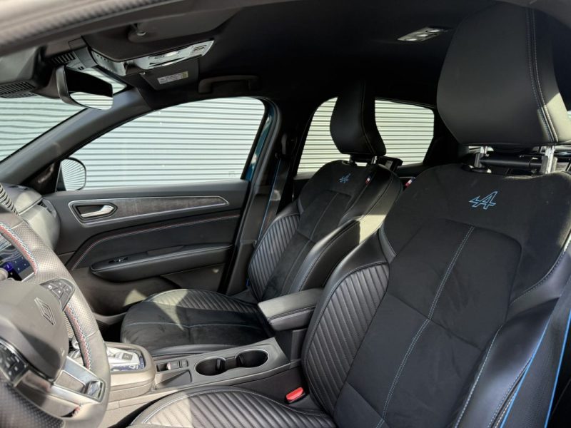 ARKANA 1.3 TCE 160cv ESPRIT ALPINE / CARPLAY