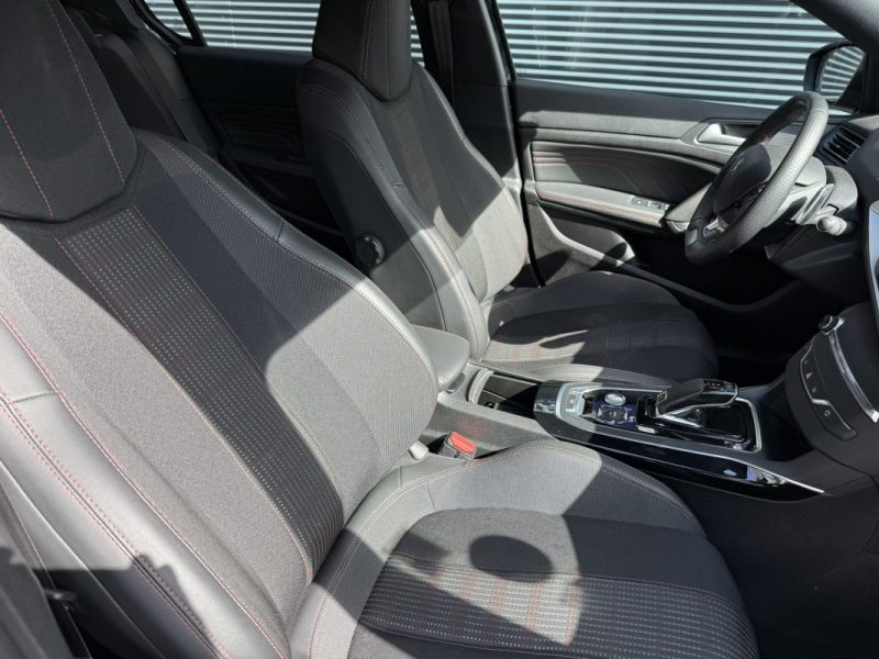 PEUGEOT 308 1.2 PURETECH 130cv GTLINE PREMIÈRE MAIN / DISTRIB OK