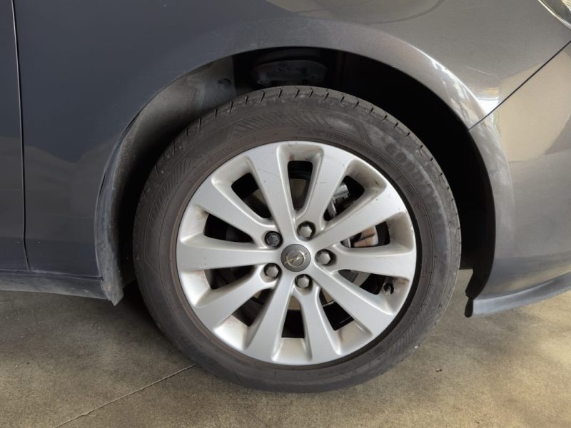 OPEL ZAFIRA TOURER 2.0 130ch Cosmo 5 places ENTRETIEN OPEL/DISTRUBUTION FAIT