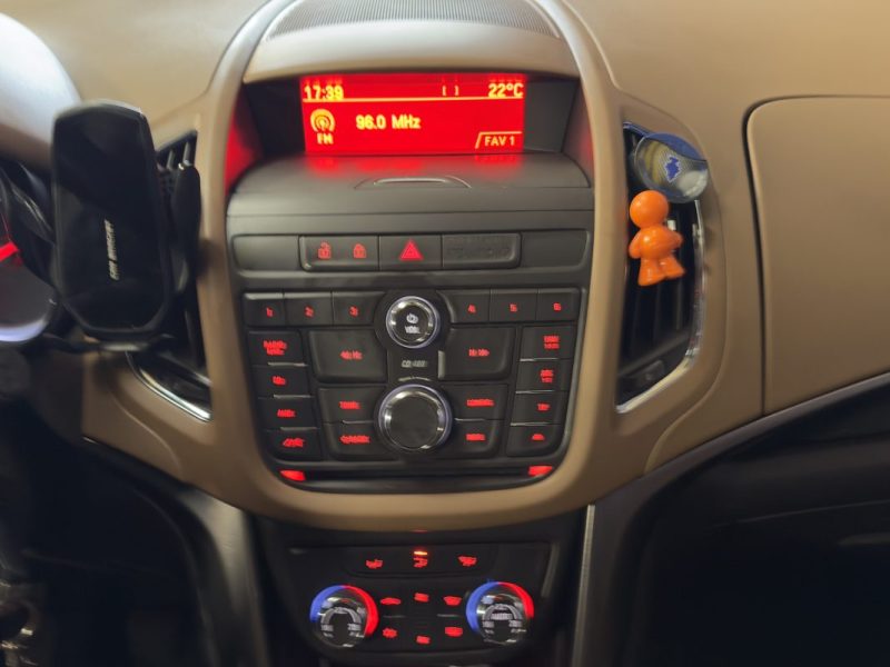 OPEL ZAFIRA TOURER 2.0 130ch Cosmo 5 places ENTRETIEN OPEL/DISTRUBUTION FAIT